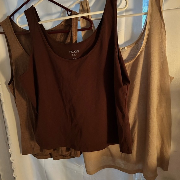 3 XL brown coloured tank tops Dex- Black Tape- Ricki’s the classic new/like new - Picture 8 of 14